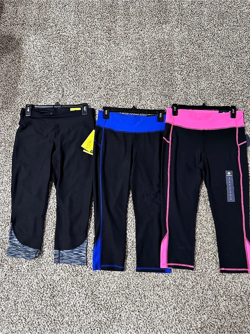 Xersion fitted performance fit capri Pants Black Blue & Pink Size Medium